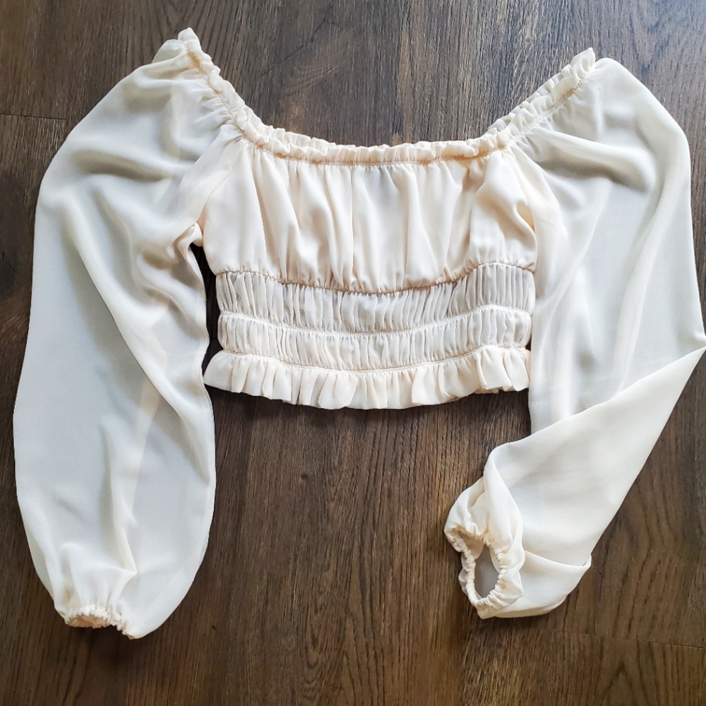 Cropped Puff Sleeve Blouse